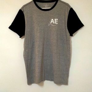 American Eagle casual short sleeve t-shirt size L/G/G.